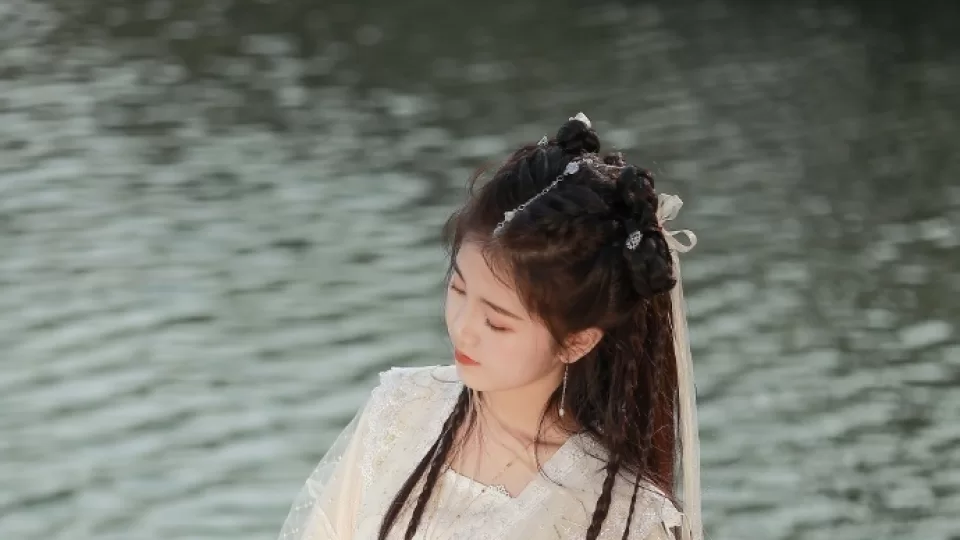 今日挑战-骑乘大赛视频列表蜜桃17深度解读：小小绘糖心三部曲早期视频方向影像全景播放预览封面
